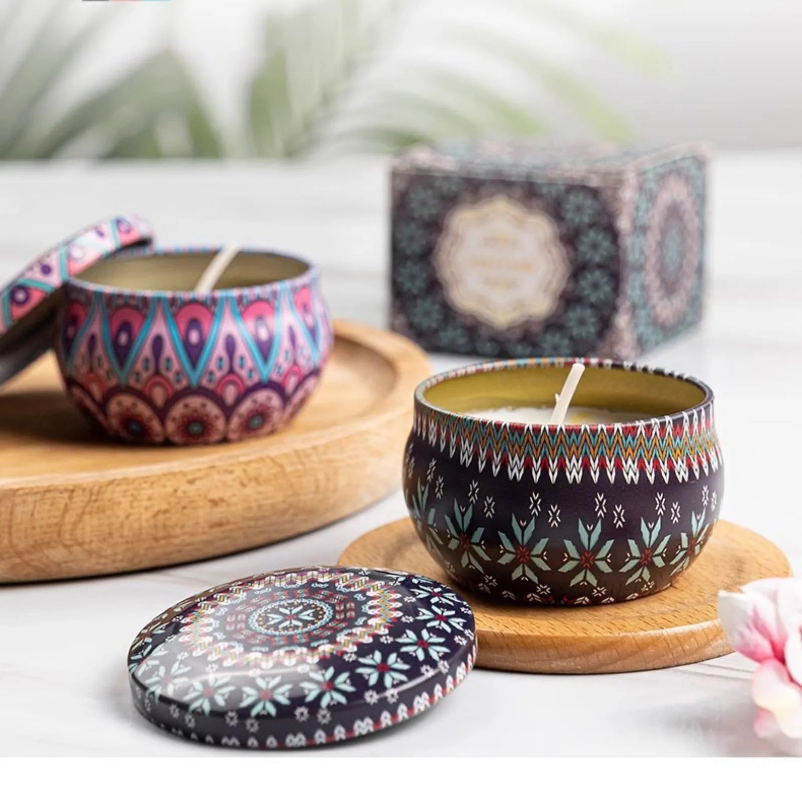 Relaxing Soy Wax Candle – Aromatherapy Jar with Rose & Lavender Flowers