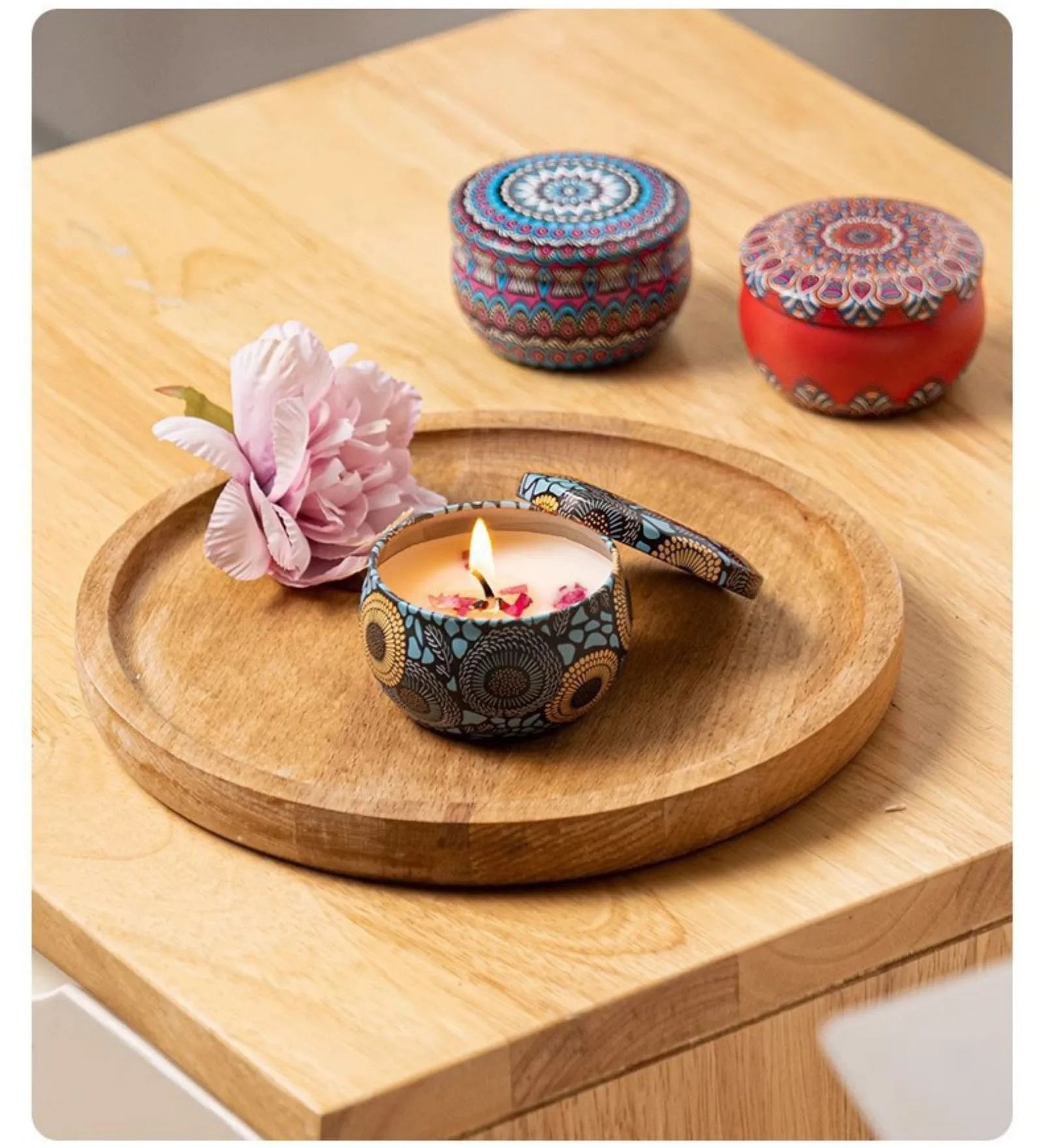 Relaxing Soy Wax Candle – Aromatherapy Jar with Rose & Lavender Flowers