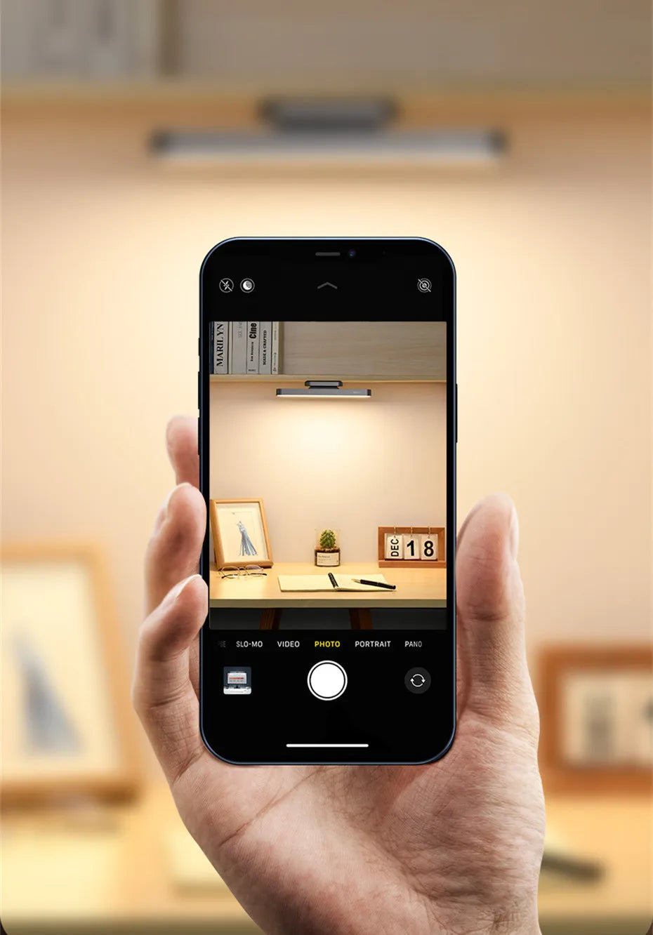 Stepless Dimming LED Table Lamp – Baseus Magnetic Rechargeable Light