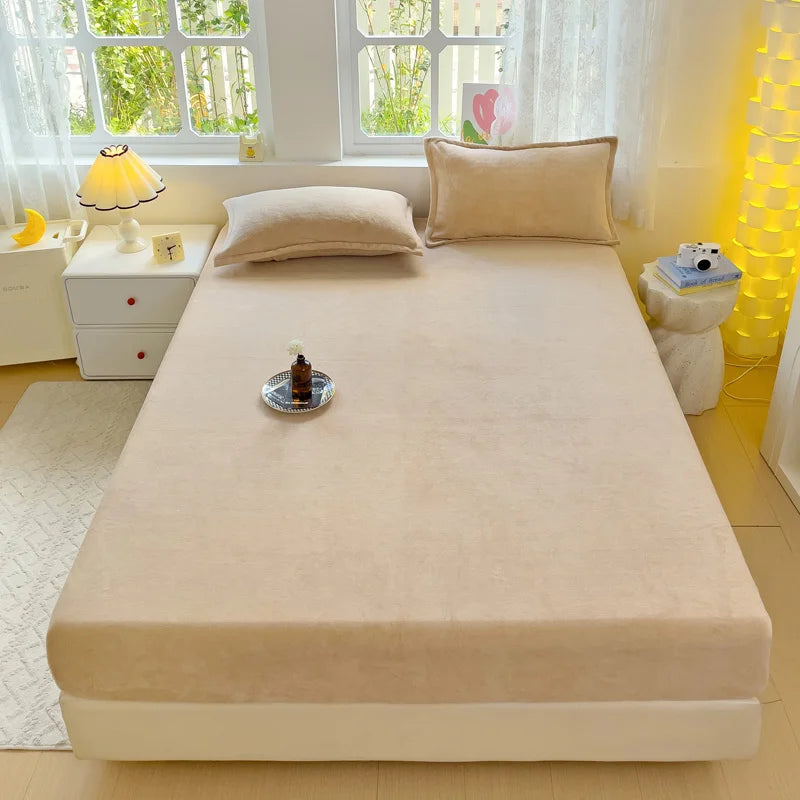 Warm Thick Flannel Fleece Bed Sheet – Solid Color, All-Inclusive Fitted Mattress Cover (Single/Queen/King)