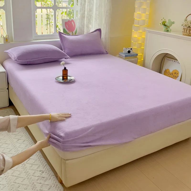 Warm Thick Flannel Fleece Bed Sheet – Solid Color, All-Inclusive Fitted Mattress Cover (Single/Queen/King)