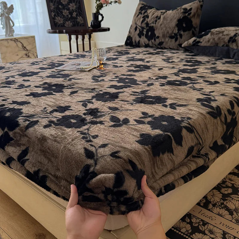 Warm Faux Rabbit Fur Fitted Sheet – Non-Slip Thick Mattress Cover with Elastic Band
