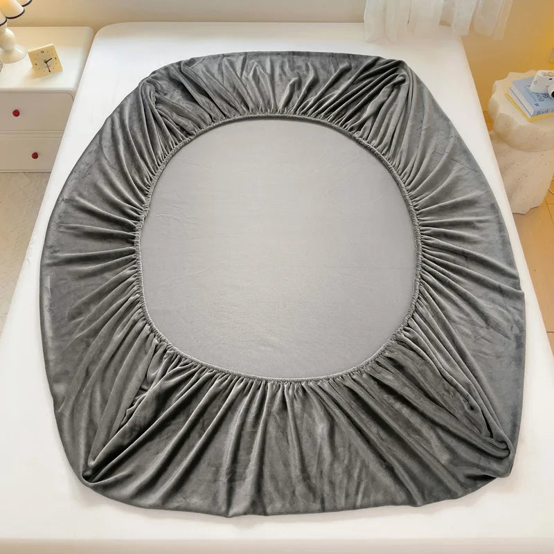 Warm Thick Flannel Fleece Bed Sheet – Solid Color, All-Inclusive Fitted Mattress Cover (Single/Queen/King)