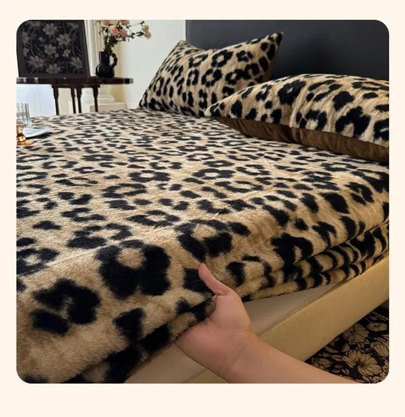Warm Faux Rabbit Fur Fitted Sheet – Non-Slip Thick Mattress Cover with Elastic Band