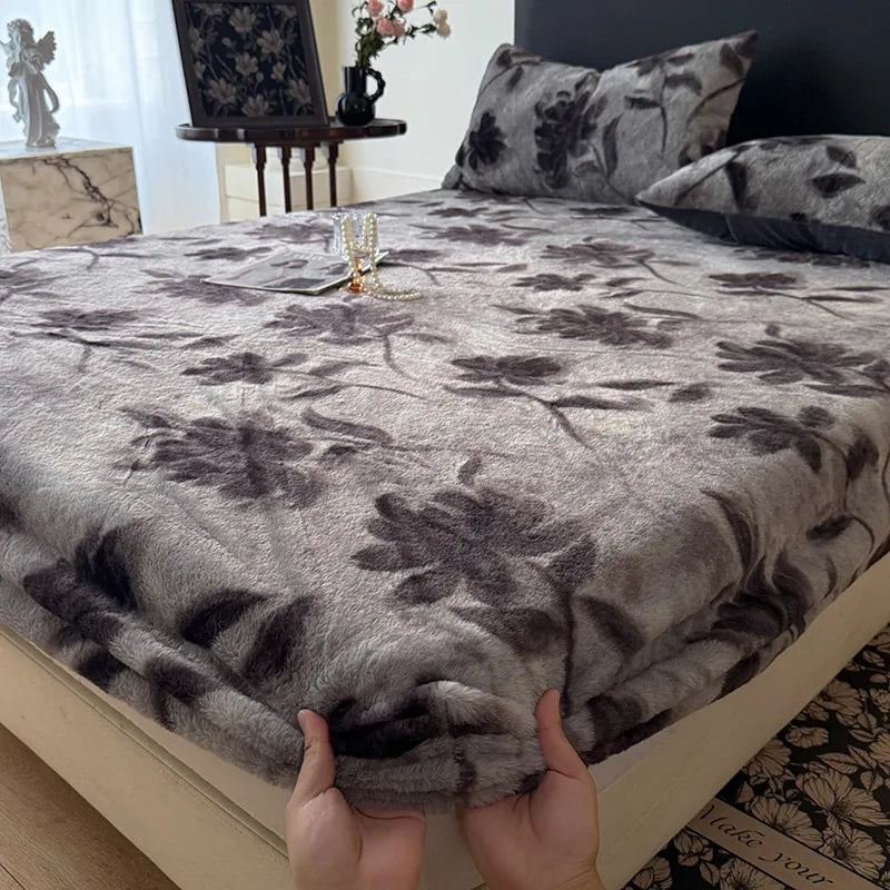 Warm Faux Rabbit Fur Fitted Sheet – Non-Slip Thick Mattress Cover with Elastic Band
