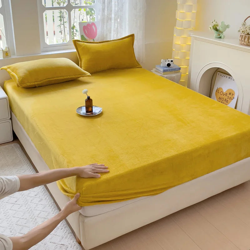 Warm Thick Flannel Fleece Bed Sheet – Solid Color, All-Inclusive Fitted Mattress Cover (Single/Queen/King)