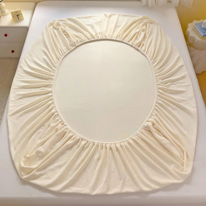 Warm Thick Flannel Fleece Bed Sheet – Solid Color, All-Inclusive Fitted Mattress Cover (Single/Queen/King)