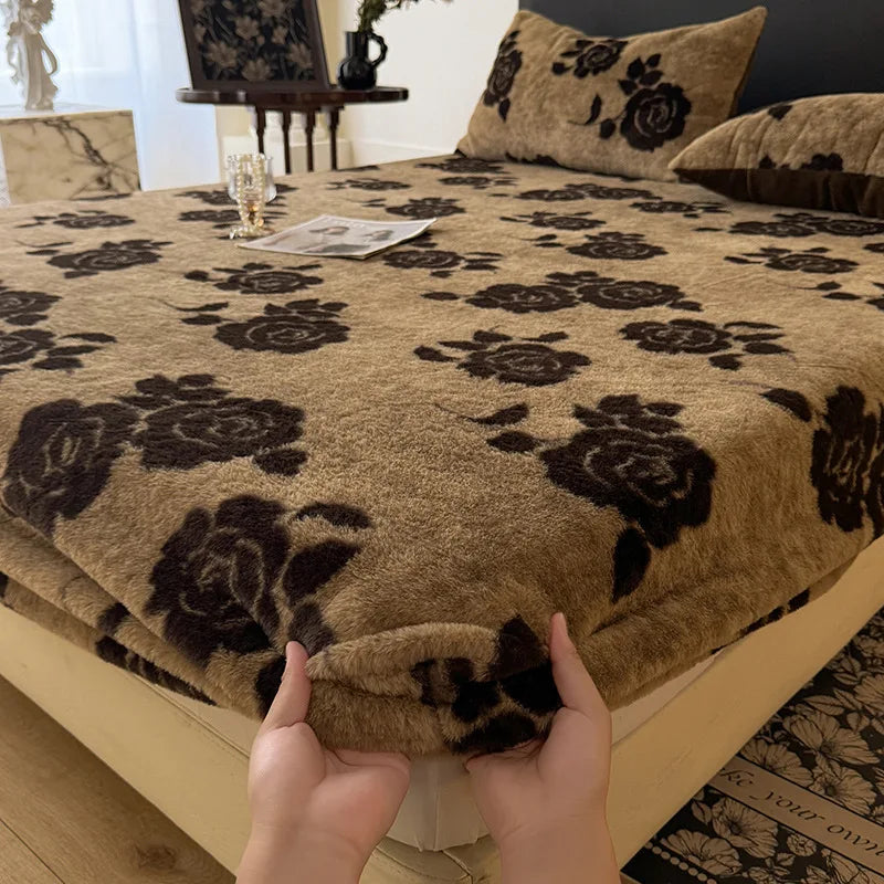 Warm Faux Rabbit Fur Fitted Sheet – Non-Slip Thick Mattress Cover with Elastic Band
