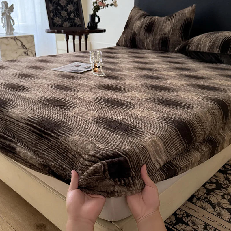Warm Faux Rabbit Fur Fitted Sheet – Non-Slip Thick Mattress Cover with Elastic Band